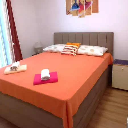 15 Apartment *