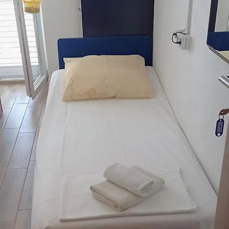 15 Makarska